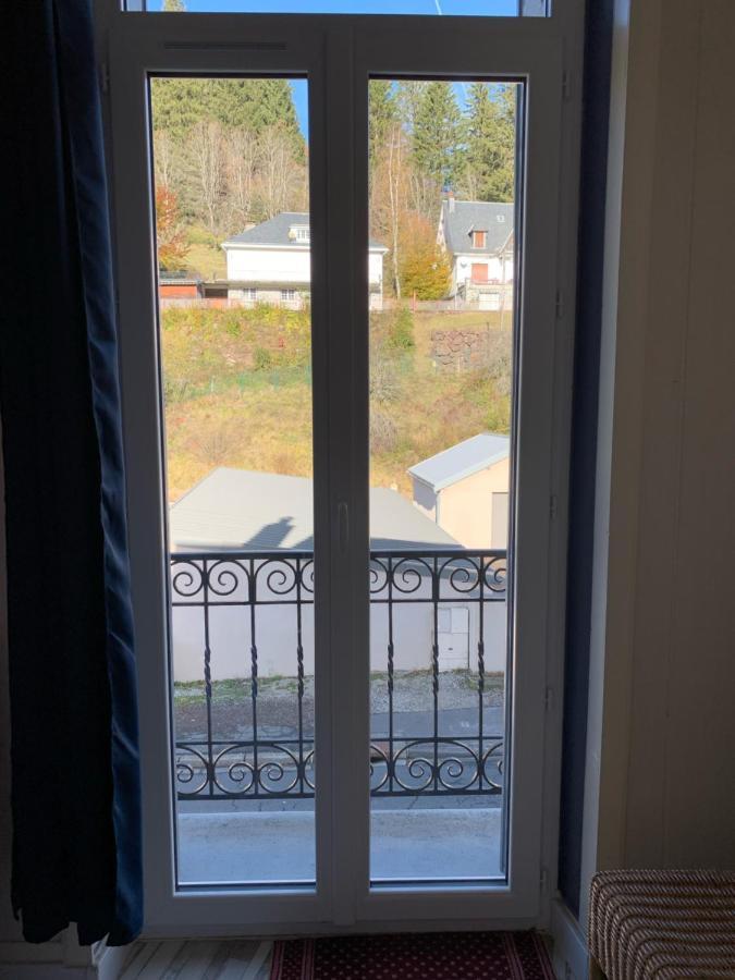 Appartement Lumineux N°6 Le Val D'Or - 4 Personnes - 1 Chambre Avec Petit Balcon La Bourboule Bagian luar foto